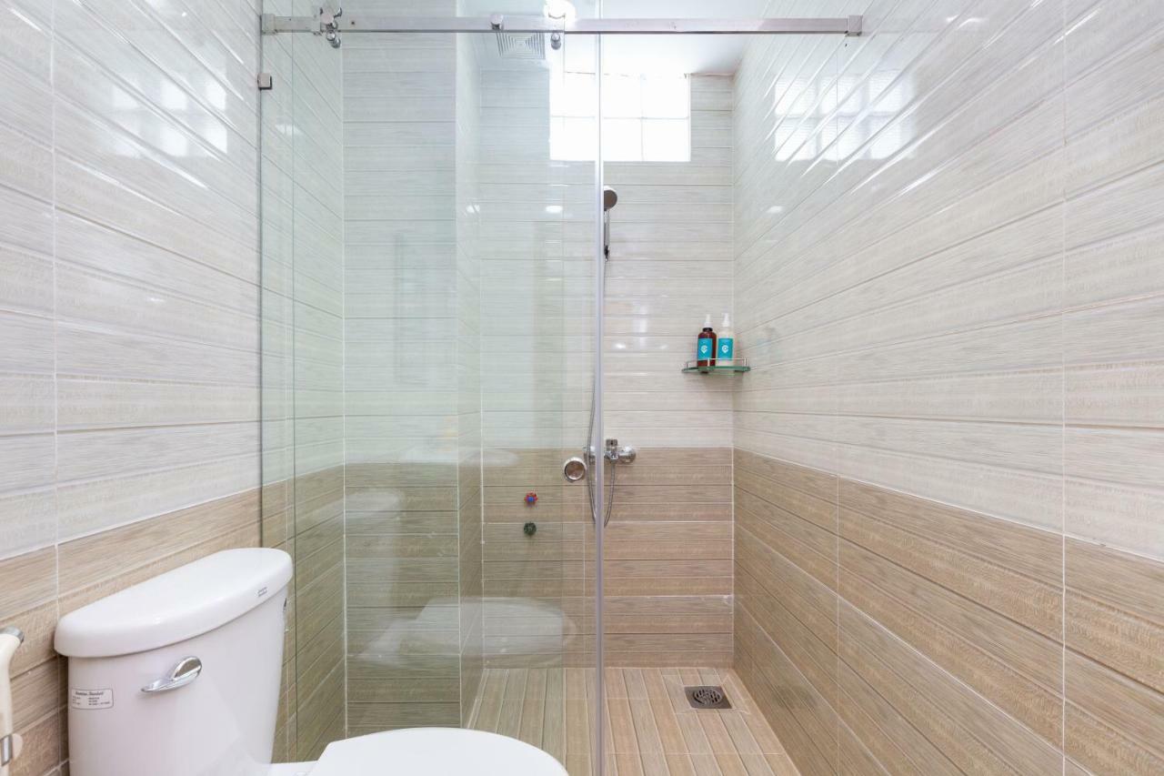 Cozrum Homes Citi Town Хошимін Екстер'єр фото